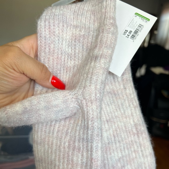 🎀I Am Brand CVS Knitting Mittens For Women🎀 - Picture 6 of 8